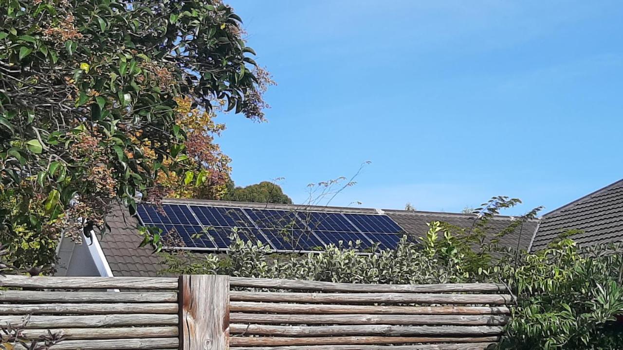 Garden- Pool Flat With Solar Electricity Somerset West Exterior foto